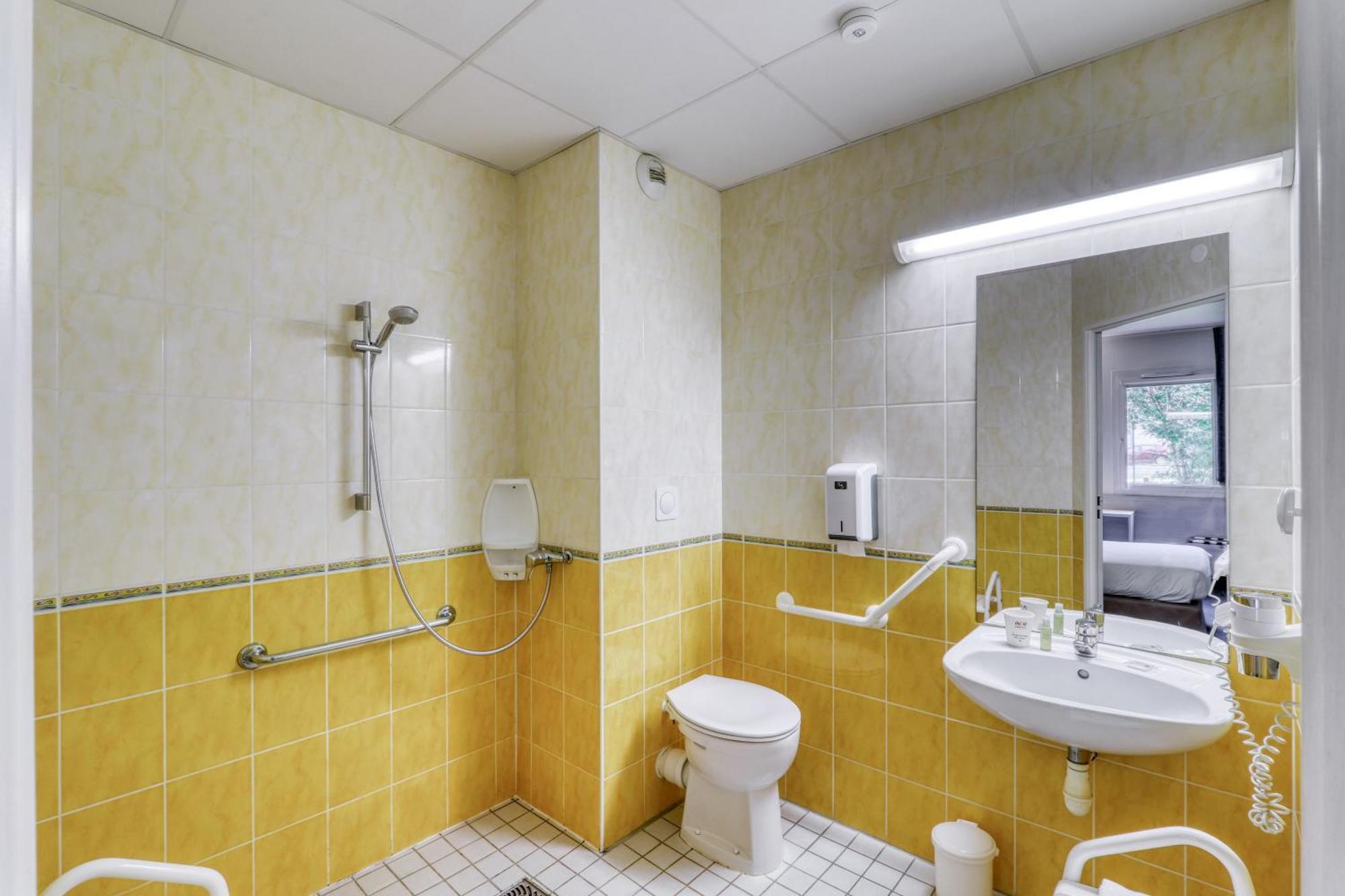 Ace Hotel Riom Luaran gambar